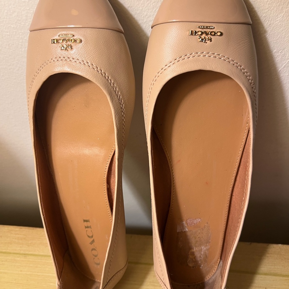 Coach Chelsea Leather Beige Ballet Flats EUR 39.5 (US 9) Patent  Toe Cap